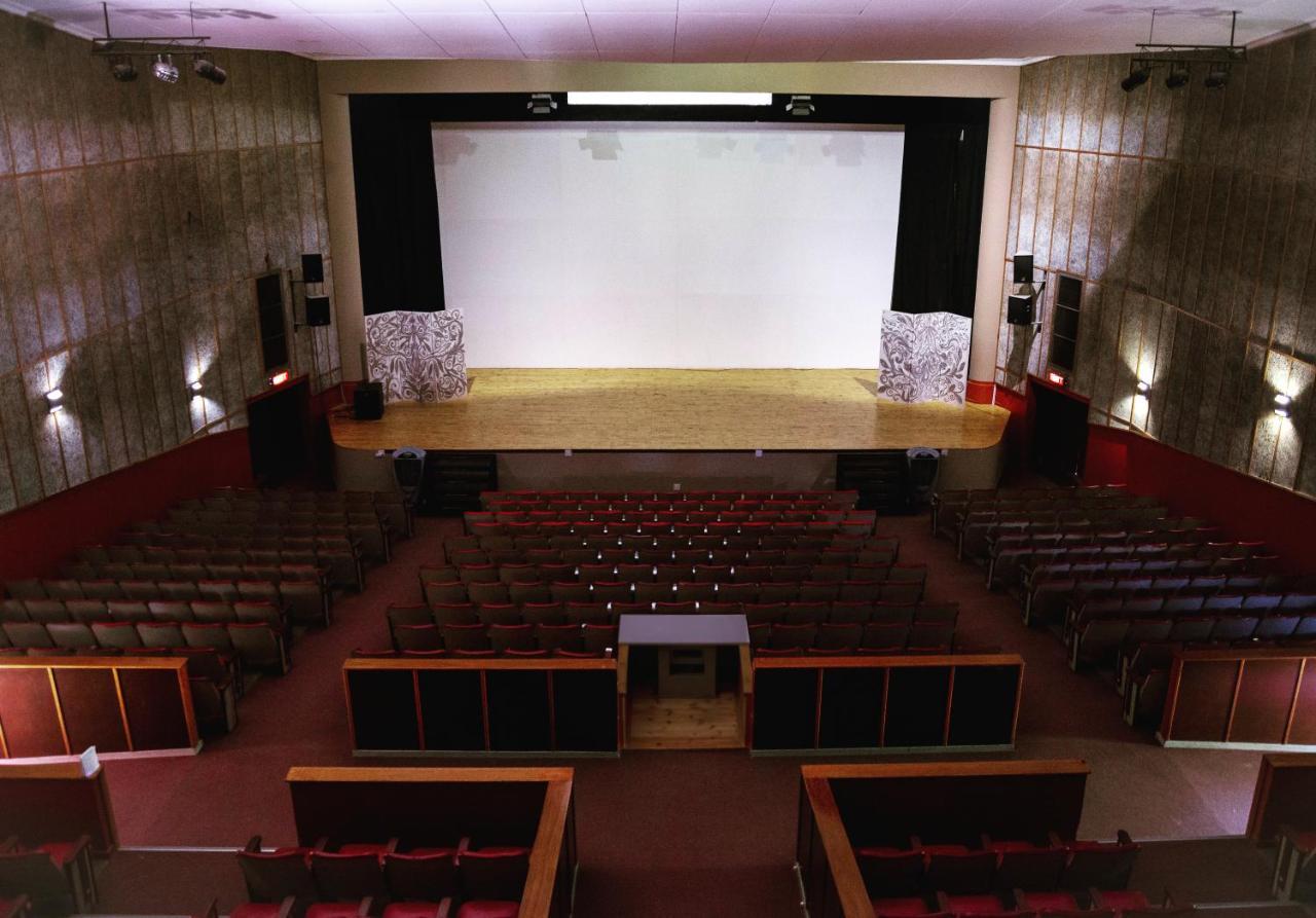 Tsumeb Theater Guesthouse Ngoại thất bức ảnh